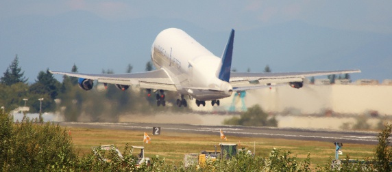 747 Dreamlifter taking off