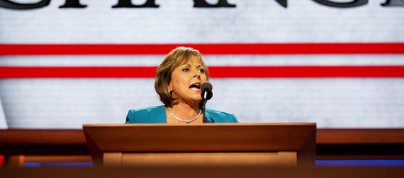 Susana Martinez speaking into a microphone