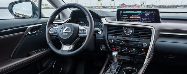 dashboard of a Lexus RX 2016