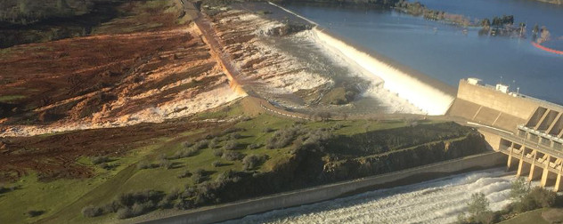 overflow onto the Oroville Dam's emergency spillway