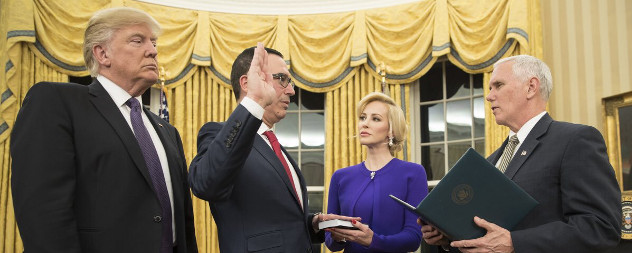 Donald Trump, Steve Mnuchin and Mike Pence in the Oval Office