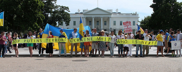 pro-Ukraine demonstrators in front of the White House