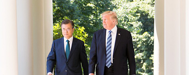 Moon Jae-in and Donald Trump at the White House