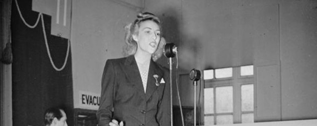 Vera Lynn singing a concert in 1941 at a U.K. munitions factory.