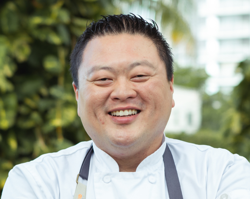 thumbnail of Alex Kuk headshot.